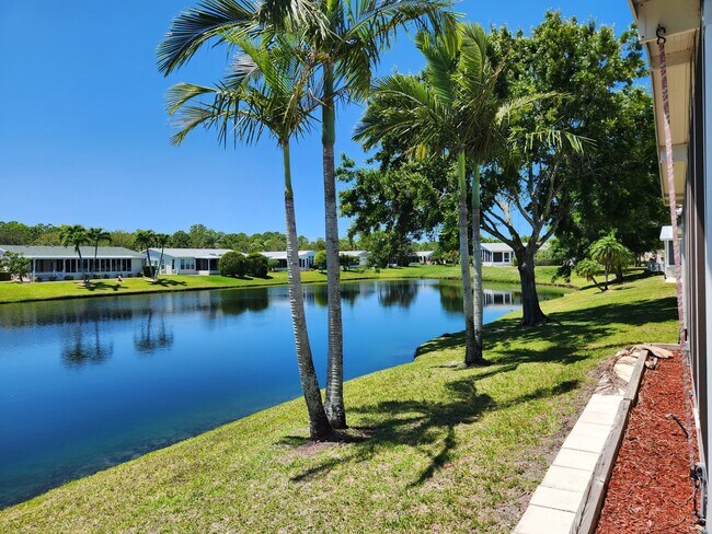 Building Photo - 7717 White Egret Ln