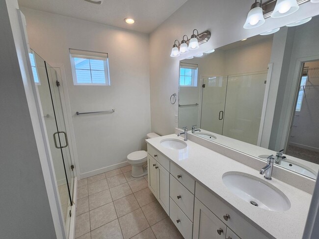Building Photo - Amazing 4 Bed, 3.5 Daybreak Home with Office