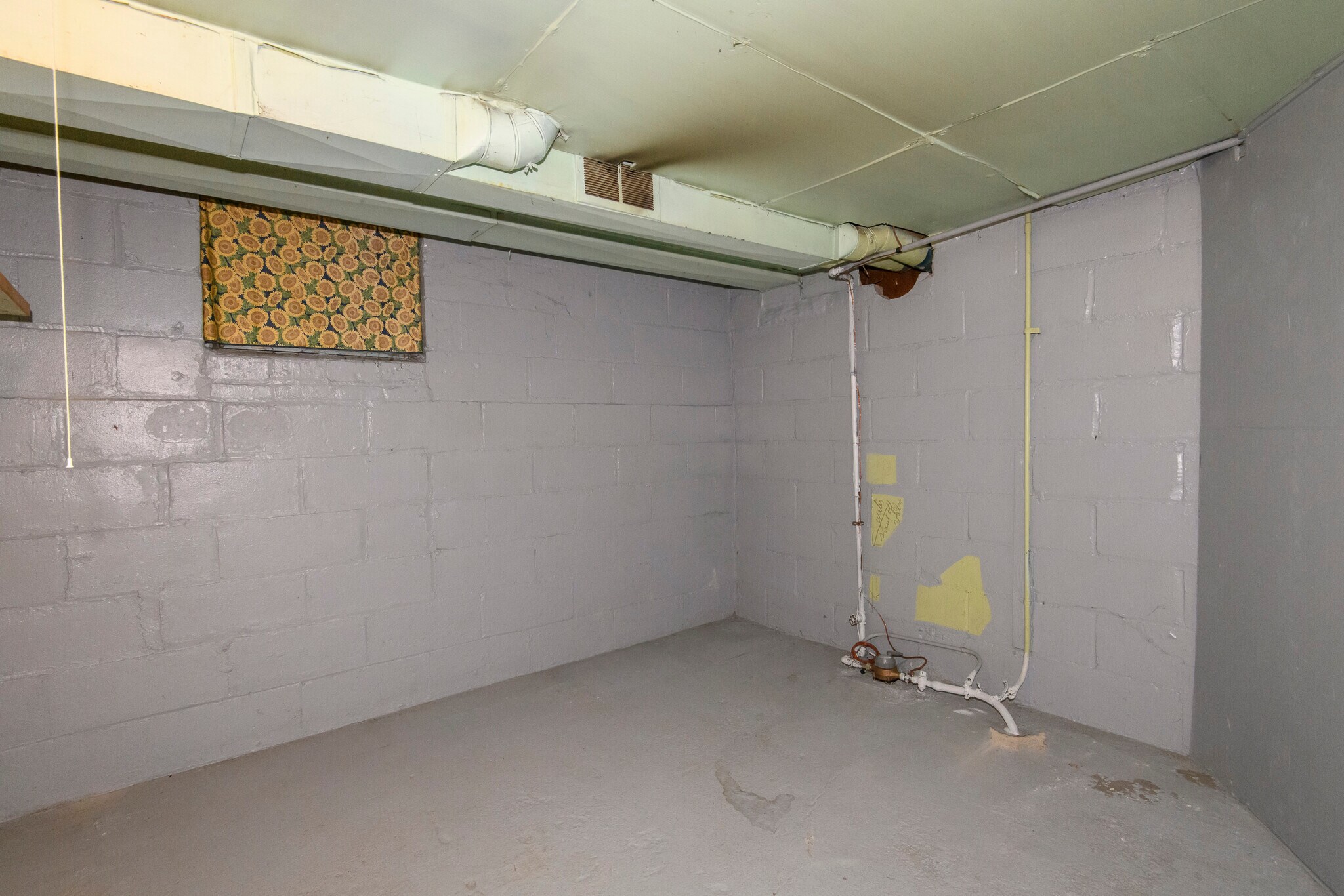 Building Photo - 2028 S 85th St