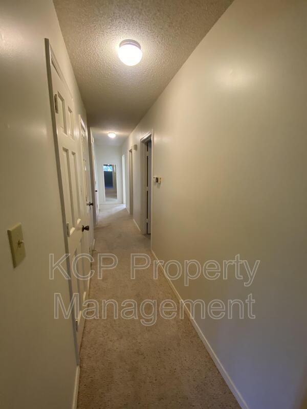 Building Photo - 7601 Oxford Pl