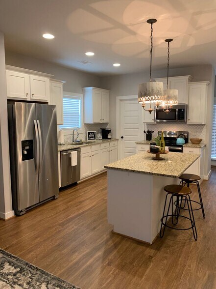 Building Photo - Northern Village @ Ross Park