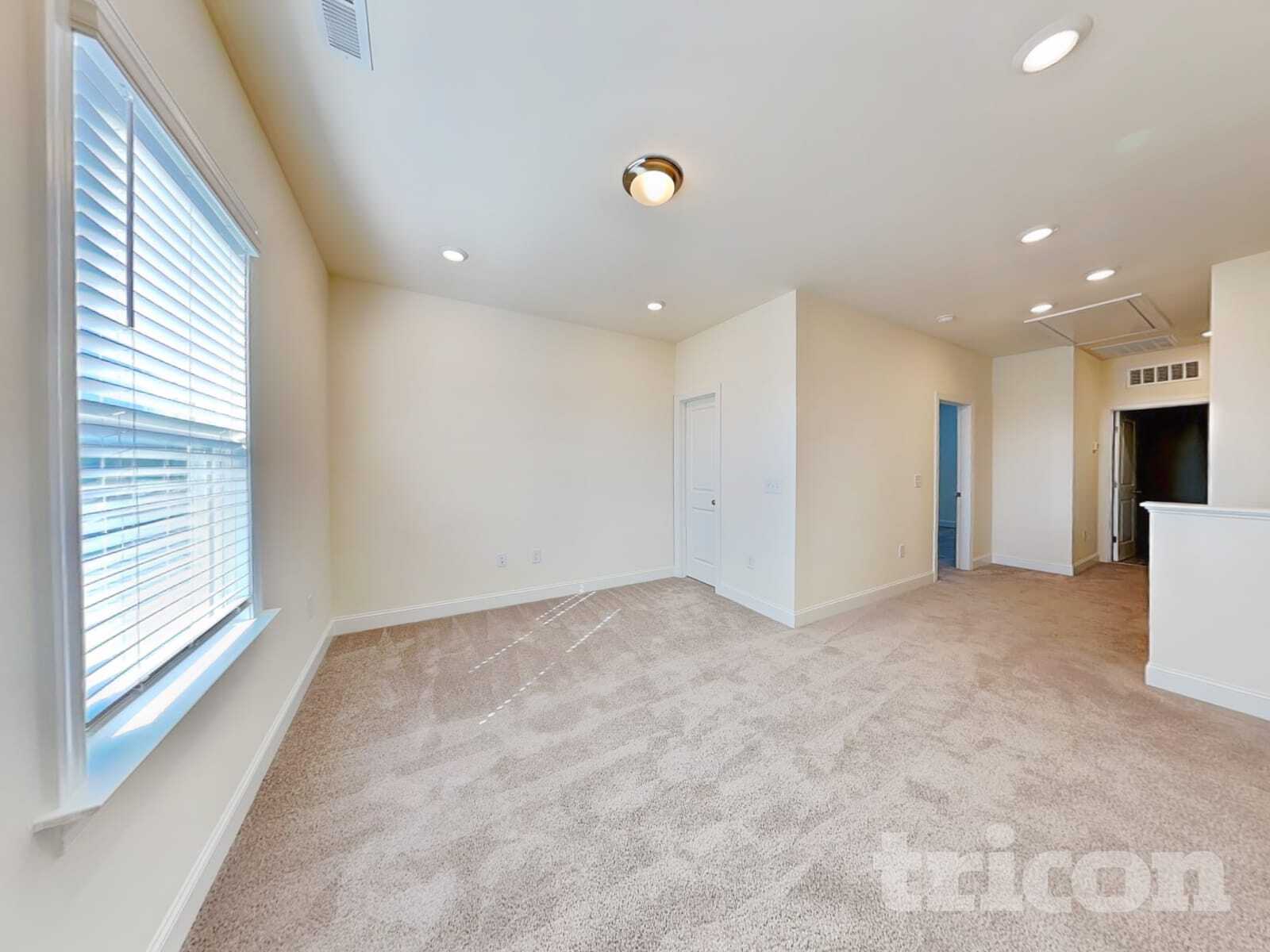 Building Photo - 402 Porterfield Dr