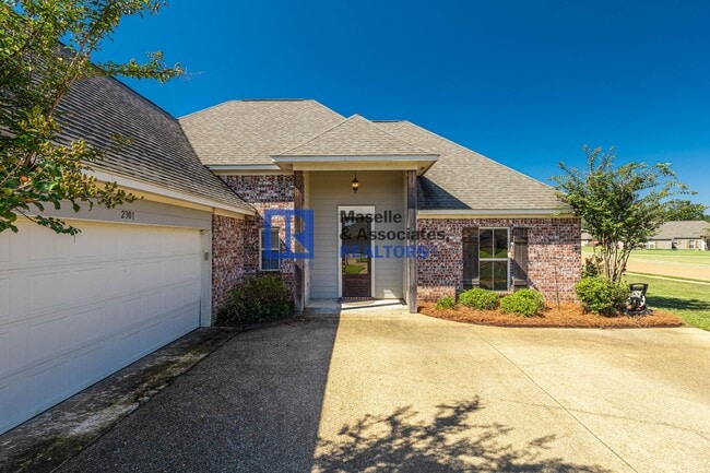 Building Photo - 3 Bed/2 Bath Home in Providence