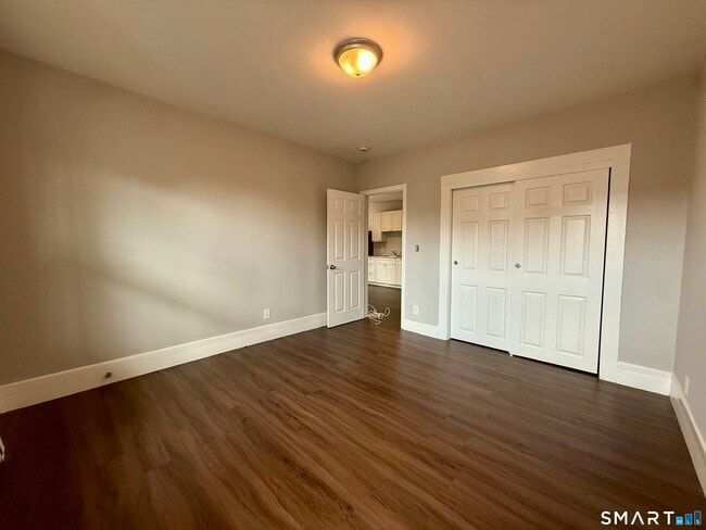 Building Photo - 135 Caroline St