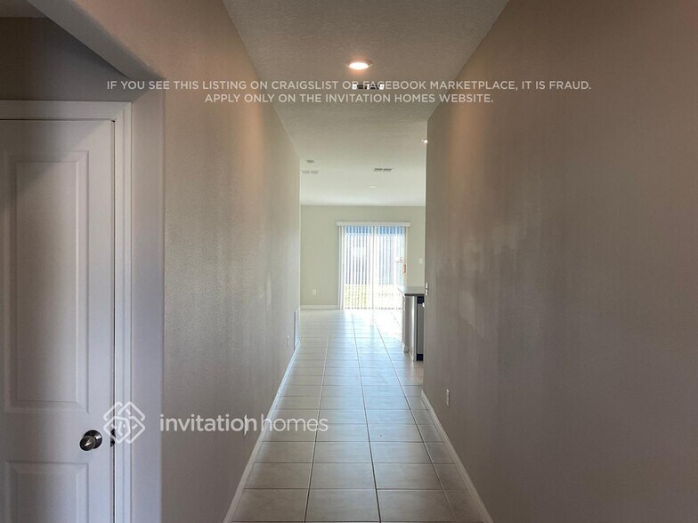 Building Photo - 1589 Blue Rose Dr