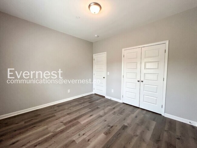 Building Photo - Limited Time Special Offer / 3 Bed/2 Bath Home with Garage / Pet-Friendly / Vouchers Accepted / A...