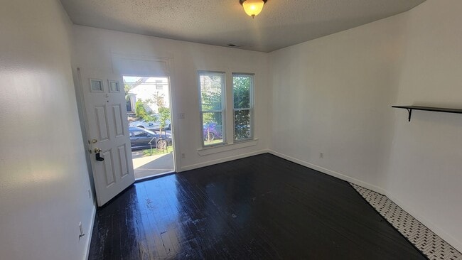Building Photo - Great 1 bedroom in Germantown