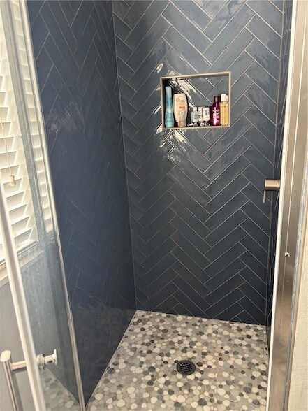 Building Photo - 304 53rd St W