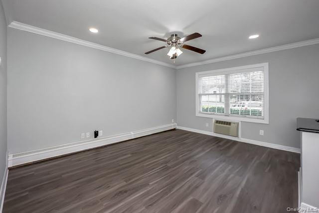 Building Photo - 184 Hallock Rd