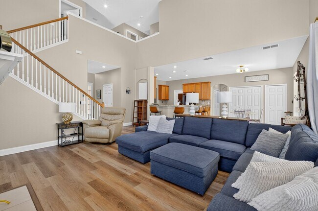 Building Photo - 353 Lake Amberleigh Dr