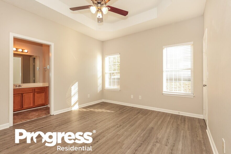 Building Photo - 1207 Larzelere Ln