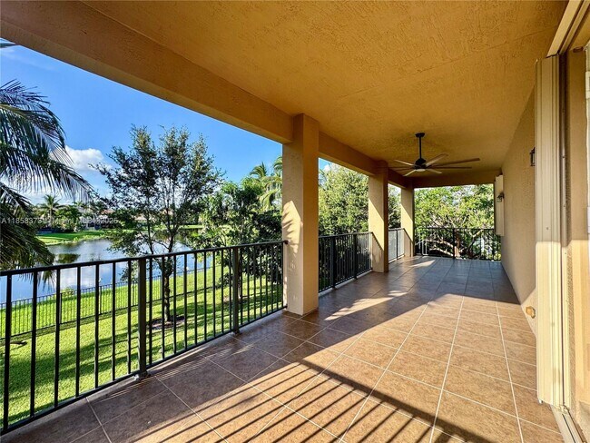 Building Photo - 11894 Fox Hill Cir
