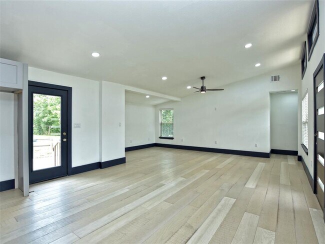 Building Photo - 11800 Tedford St