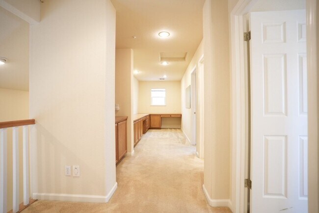 Building Photo - Charming Three Bedroom Napa Home Close to Queen of the Valley Medical Center