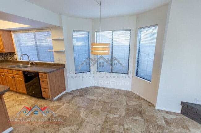 Building Photo - 5513 E Terry Dr