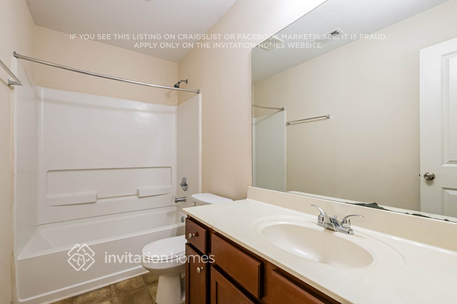 Building Photo - 4232 Oak Field Dr