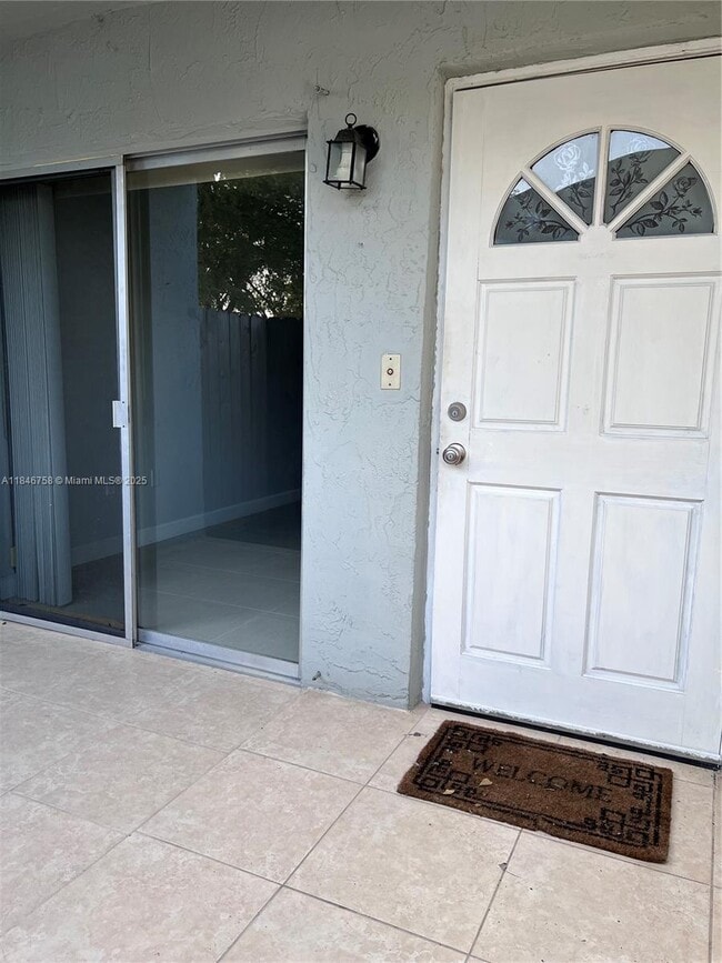 Primary Photo - 15400 SW 81st Cir Ln