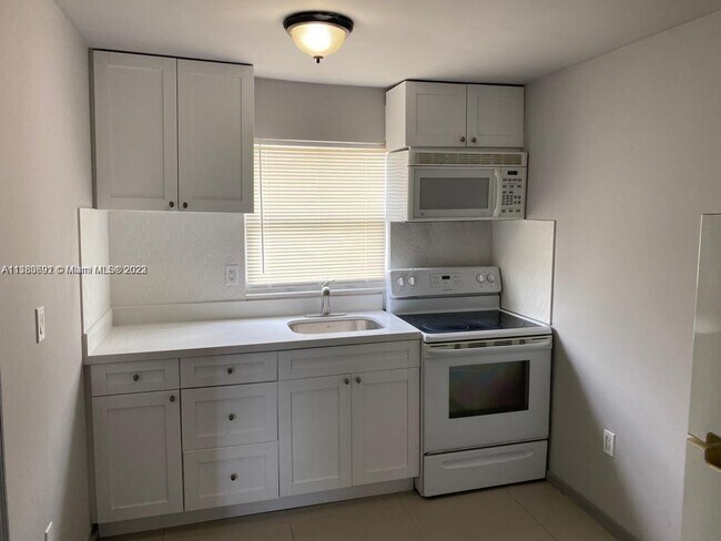 Building Photo - 1319 NW 68th St