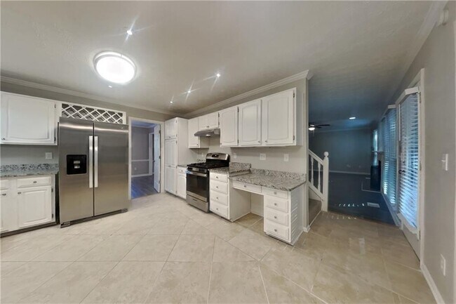 Building Photo - 11090 Surrey Park Trail