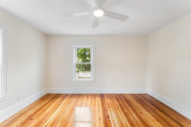 Building Photo - 29 Sylvan St