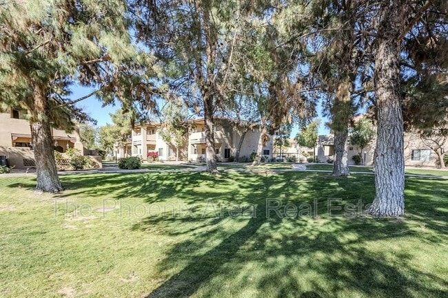 Building Photo - 1351 N Pleasant Dr