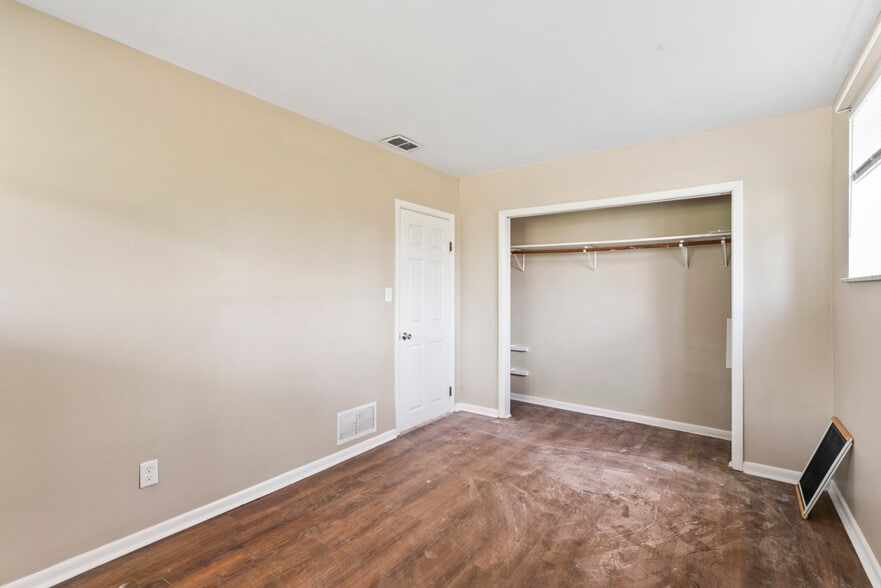 Building Photo - 4308 W Burton Dr