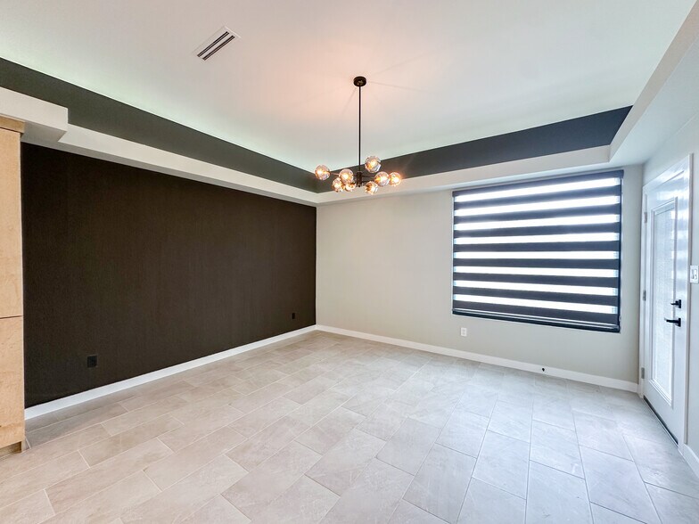Building Photo - 4602 Juniper Cir