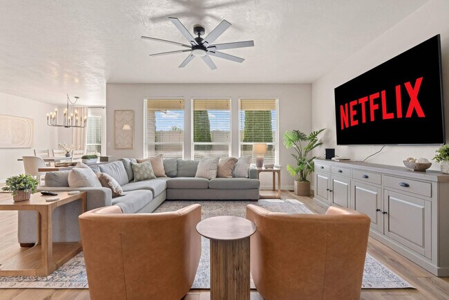 Building Photo - 3173 S Mystic Seaport Ave