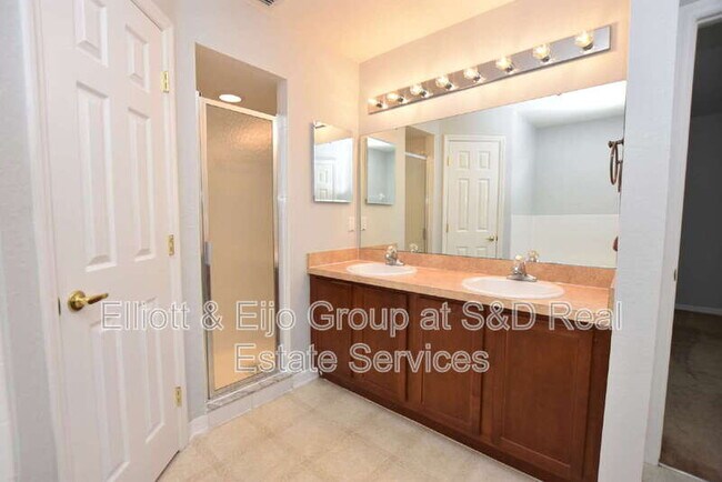 Building Photo - 1615 Laurel Meadows Dr