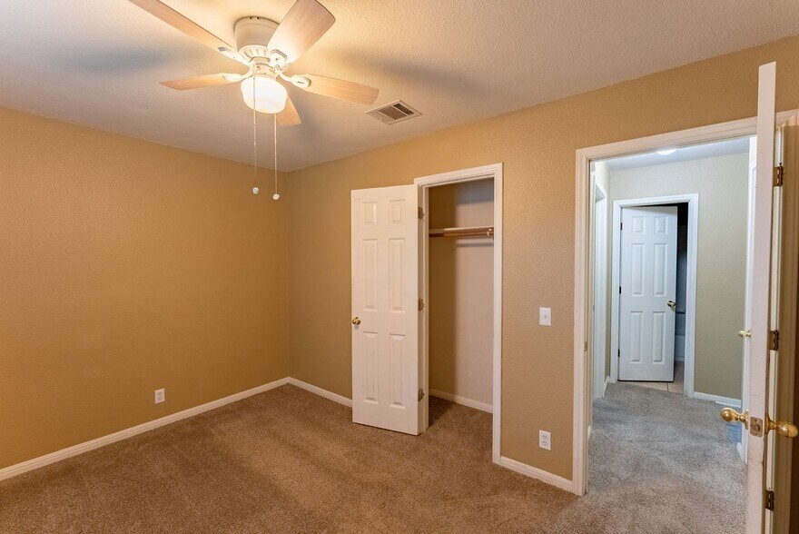 Building Photo - 109 Granite Shoals Dr