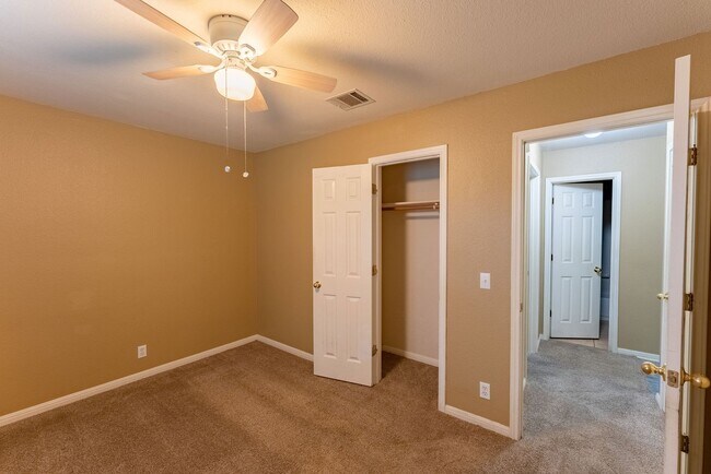 Building Photo - 109 Granite Shoals Dr