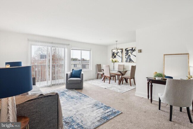 Building Photo - 1005 Chillum Rd