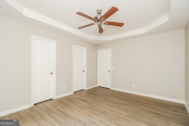 Building Photo - 14 Dove Ct