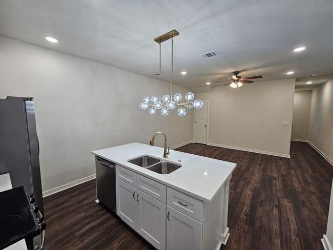 Building Photo - Brand New Town-home in the Heart of Denver...