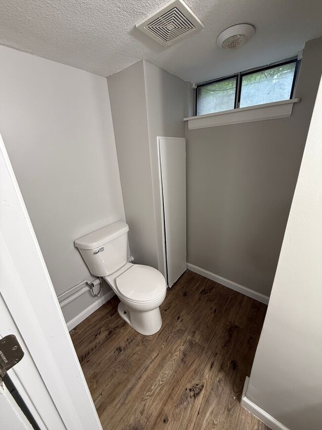 Building Photo - Italian Estates Property Management