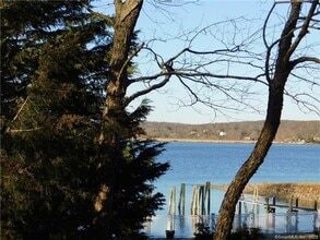 Building Photo - 14 Rocky Point Rd