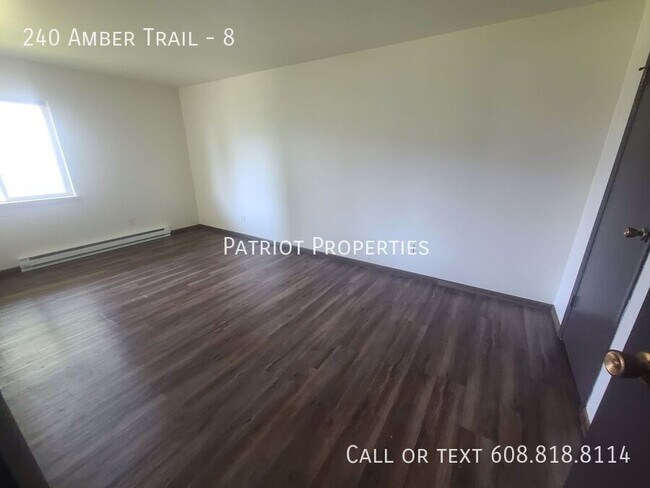 Building Photo - 240 Amber Trail