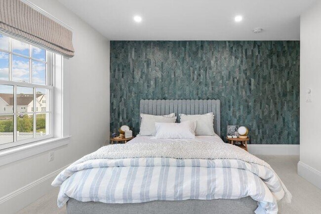 Building Photo - 45 Carnegie Abbey Ln