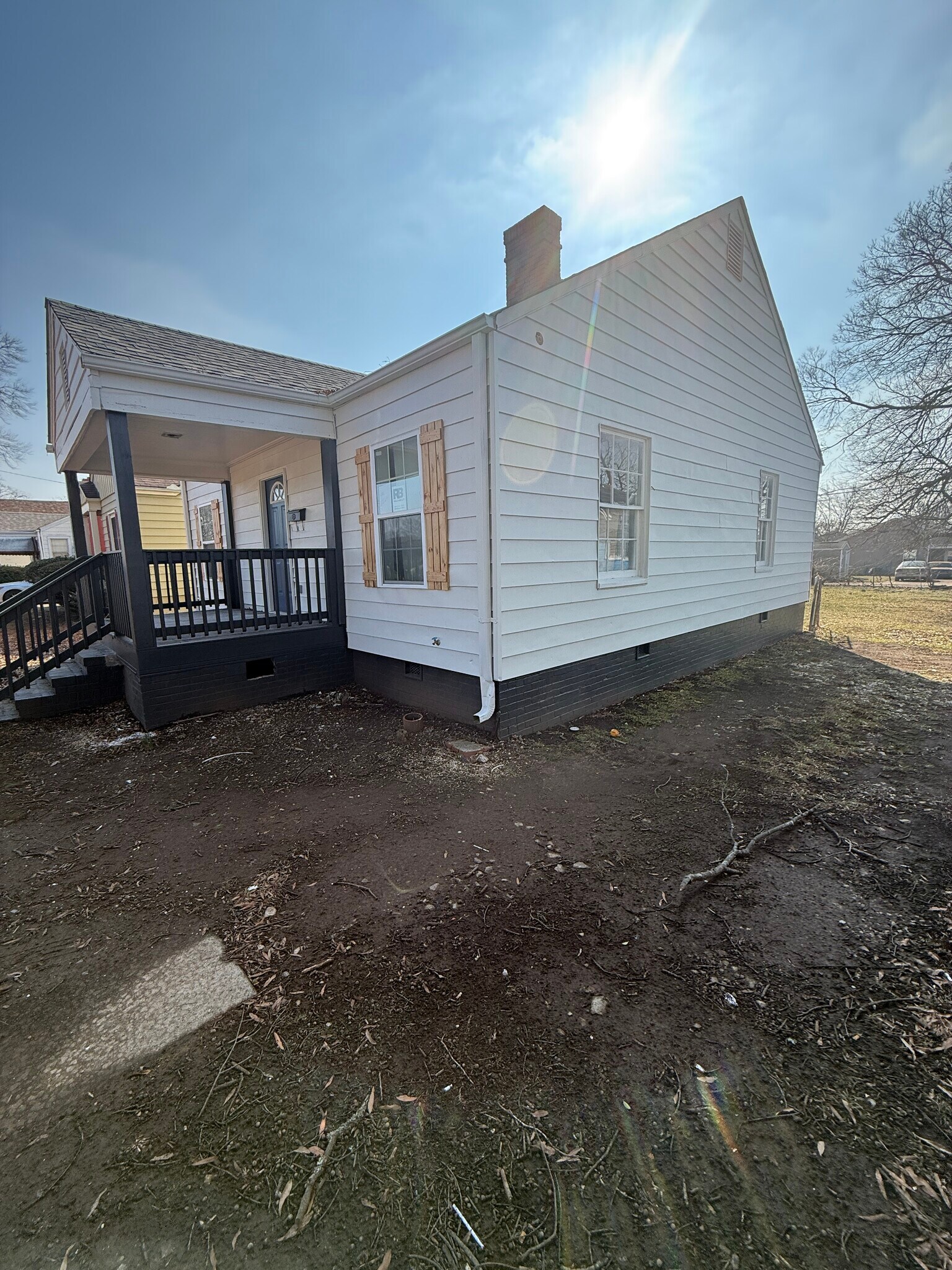 Building Photo - 931 4th Ter W