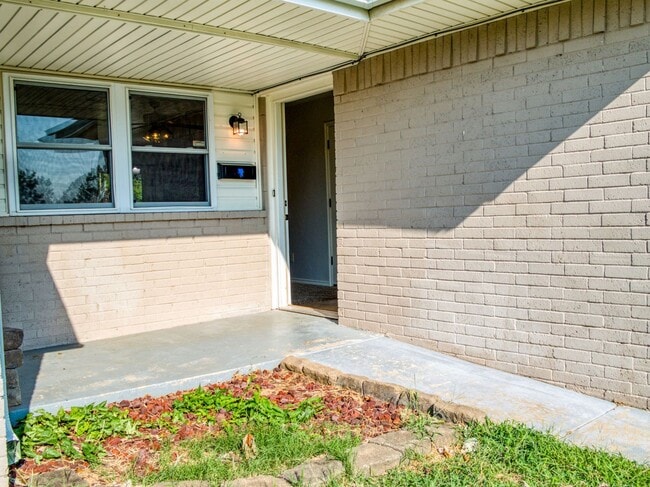 Building Photo - 3 Bedroom 2 Bath home in Shawnee!