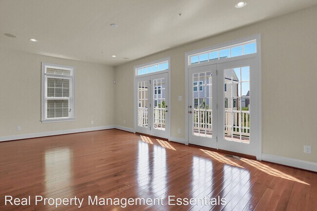 Building Photo - 4 br, 3.5 bath House - 8642 Westford Road