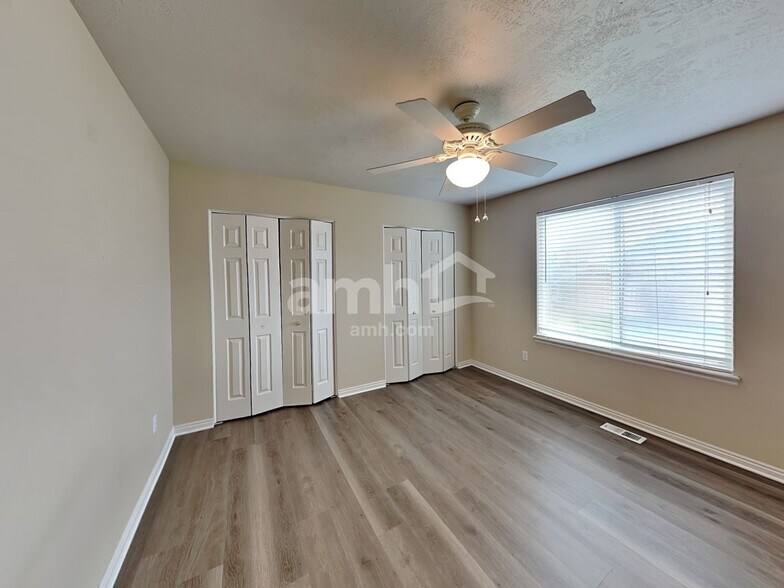 Building Photo - 1716 S 2900 E St