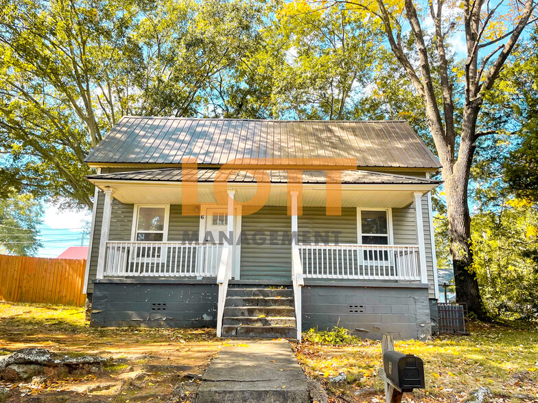 Building Photo - 6 Pelzer St