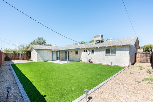 Building Photo - Greeat Single family home in Tempe! Close to ASU!