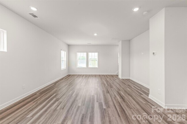 Building Photo - 7136 Bryce Ave