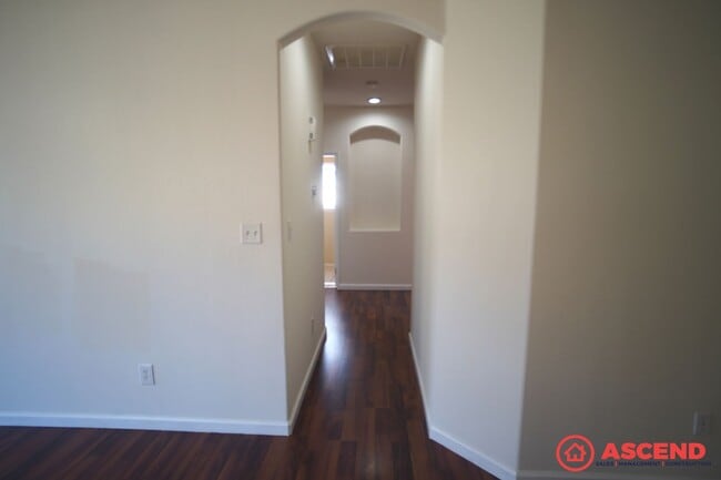 Building Photo - 9216 Topico Ct