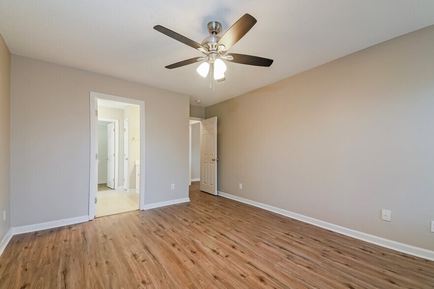 Building Photo - 5513 Lake Garden Ct