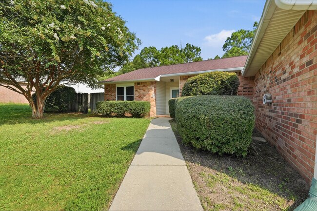 Building Photo - 1243 Jefferyscot Dr