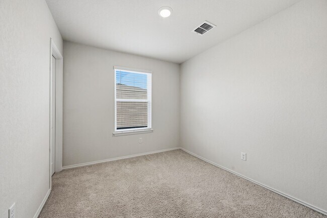 Building Photo - 553 Autumn Blaze