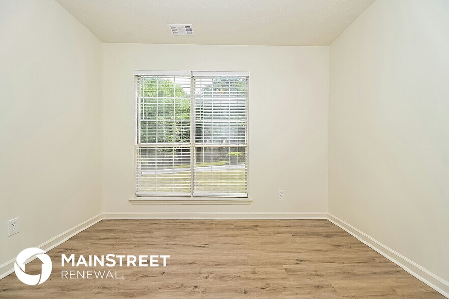 Building Photo - 9551 Ashley Oaks Dr